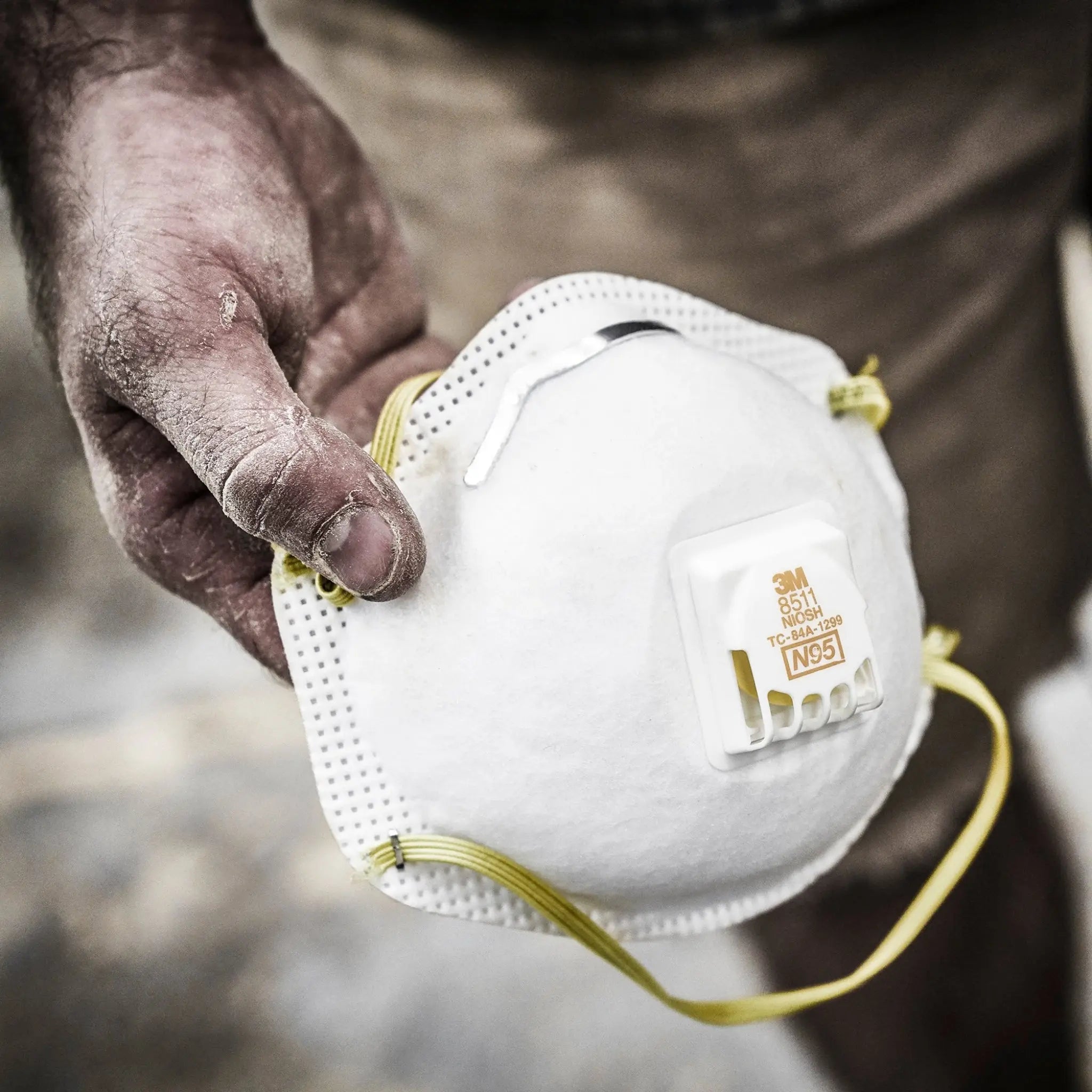3M 8511 N95 Particulate Respirator Mask with CoolFlow Valve, White