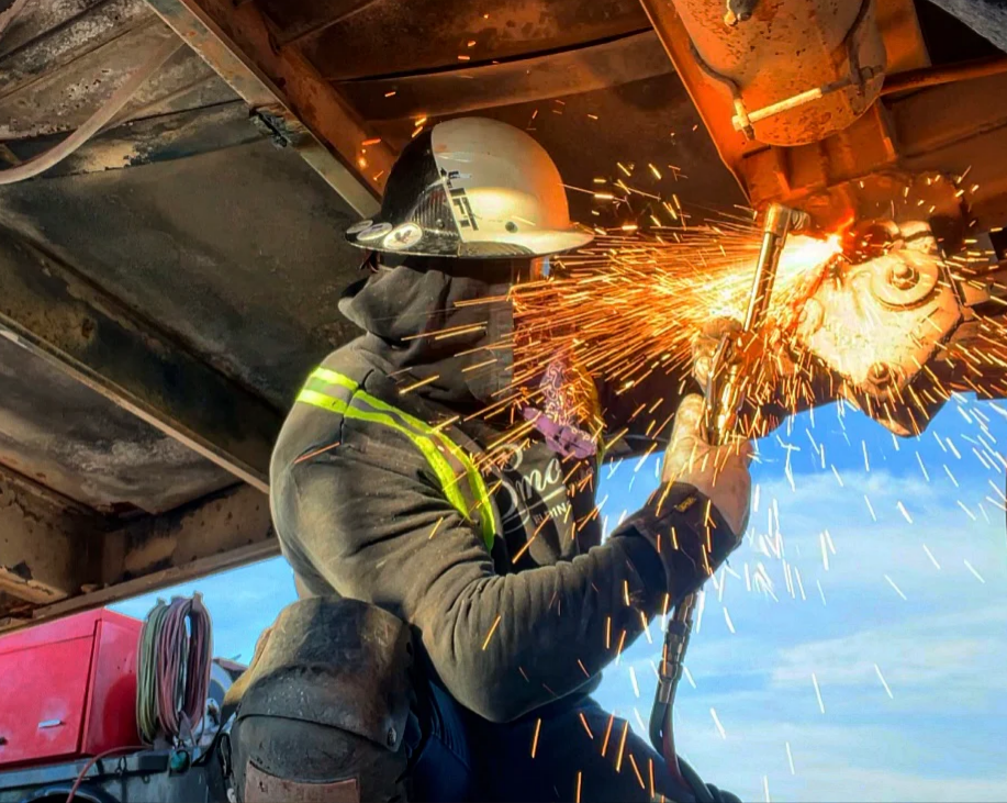 Lift Dax Fiber-Reinforced Full Brim Hard Hat